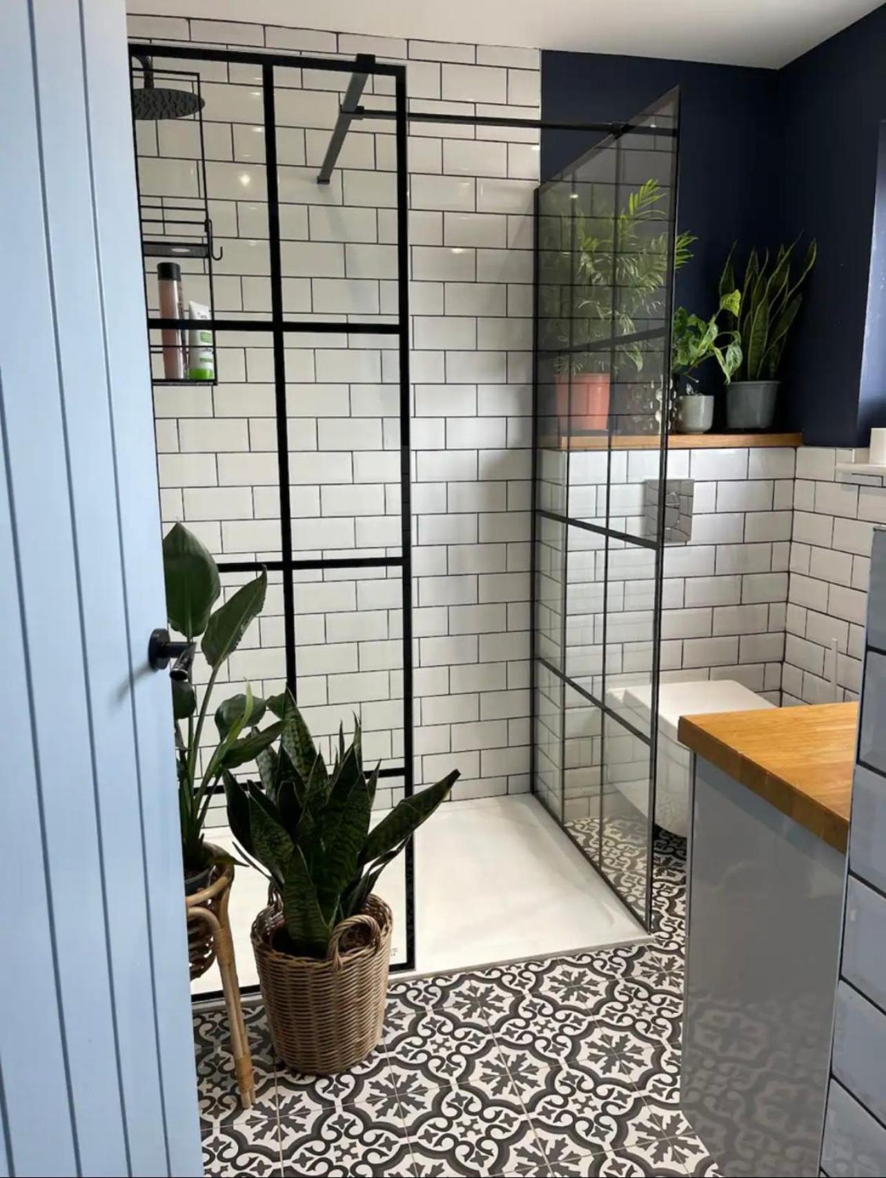 Private Room With Separate Shower And Free Parking เอดินบะระ ภายนอก รูปภาพ
